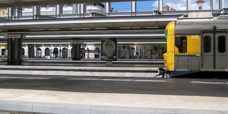 Cais do Sodre Bahnhof Lissabon Zug Eisenbahn Bahnhof Cais do Sodré