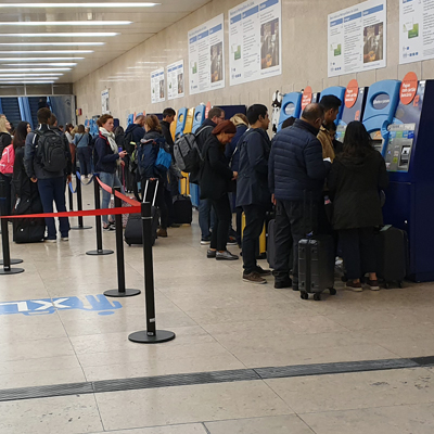 Flughafen Lissabon Metro U-Bahn Transfer Innenstadt