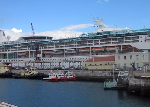 flughafen lissabon (tourist information im ankunftsbereich)