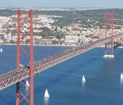 Ponte 25 de Abril Lissabon
