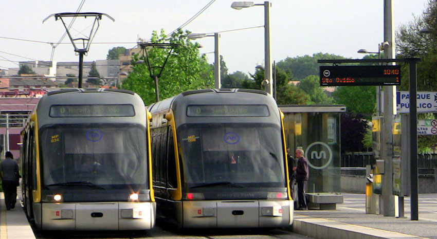 Porto Portugal Reiseführer Nahverkehr