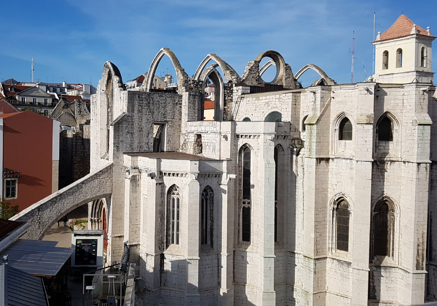 Sehenswürdigkeit Igreja do Carmo