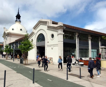 Cais do Sodre Markthalle